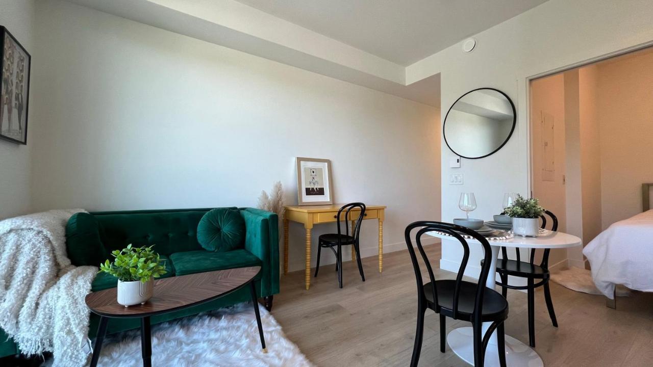 Hillside Oasis By Iris Properties! Victoria Eksteriør bilde