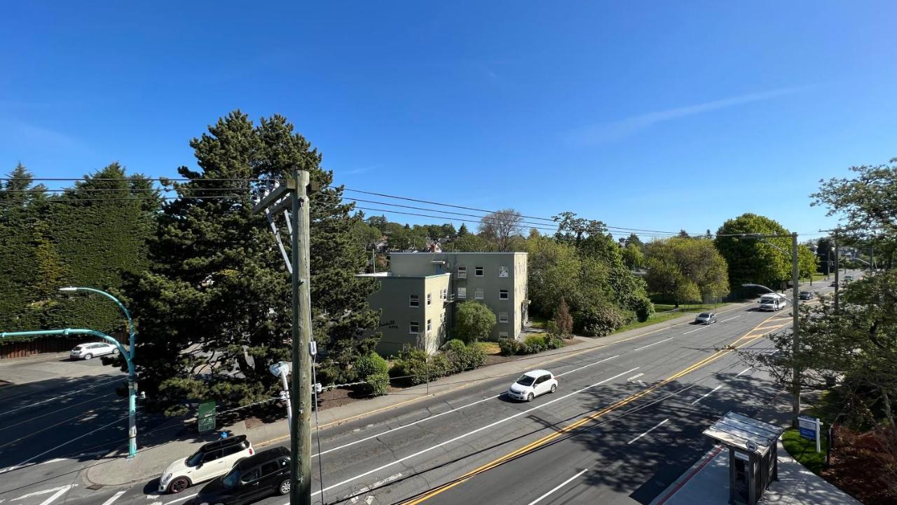 Hillside Oasis By Iris Properties! Victoria Eksteriør bilde