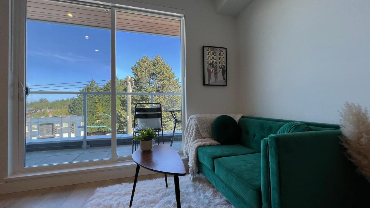 Hillside Oasis By Iris Properties! Victoria Eksteriør bilde